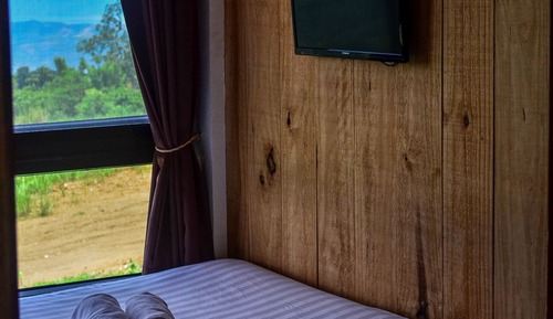 Lake View Room