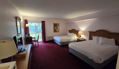 Room, 2 Queen Beds, Non Smoking (North Section)