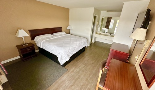 Standard Room, 1 King Bed, Non Smoking