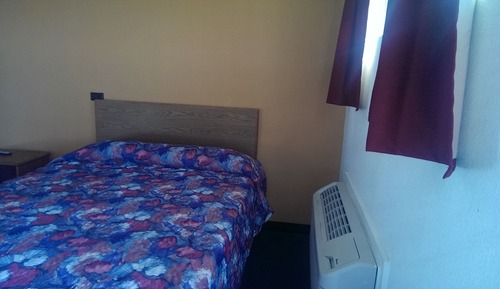 Standard Single Room (Full Bed)