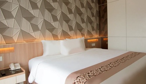 Superior Room, 1 King Bed