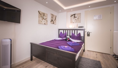 Superior Villa, 1 Queen Bed, Shared Bathroom, Garden View