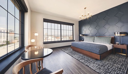 Suite, Balcony (V2)