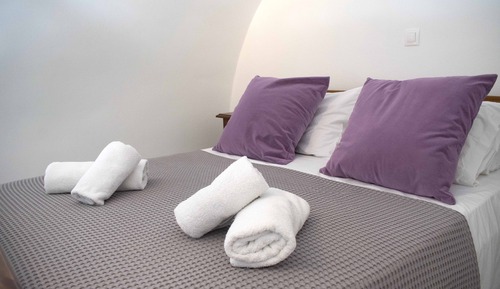 Romantic Studio (for 2 - split level)