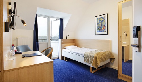 Single Room, Balcony, City View (bed of 1x90 cm)
