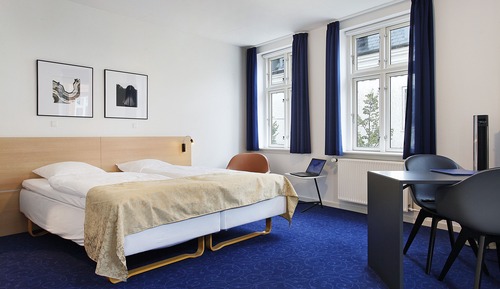 Junior Suite, 1 King Bed, City View