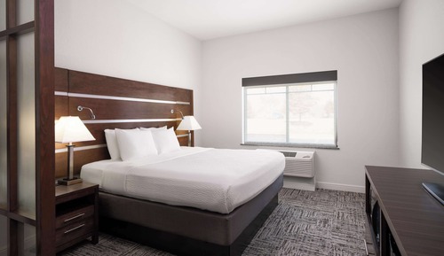Suite, 1 King Bed, Non Smoking (with Sofabed)