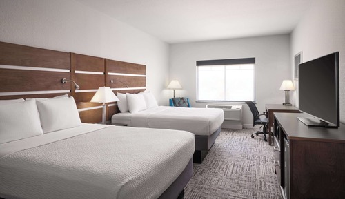 Standard Room, 2 Queen Beds, Non Smoking (Shower Only)