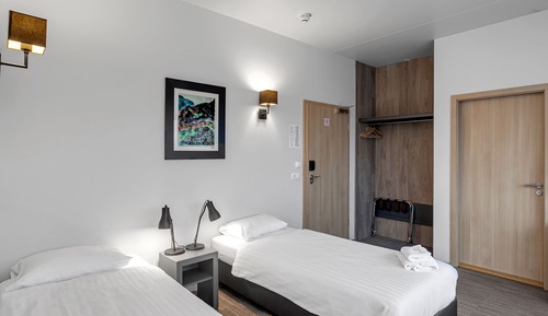 Quadruple Room (with Hot Tub and Sauna Access)