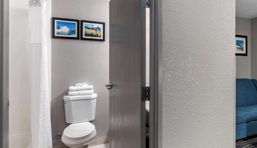 Standard Room, Multiple Beds, Non Smoking
