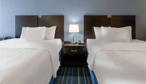 Room, 2 Queen Beds, Smoking