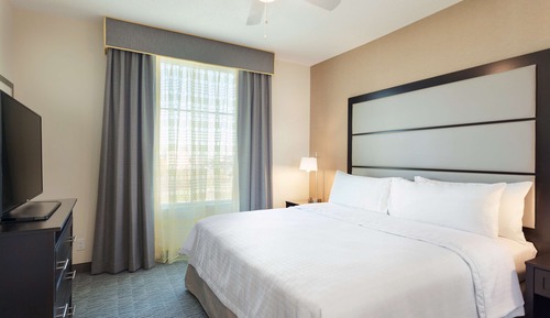 Suite, 1 King Bed, Accessible, Non Smoking
