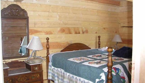 Traditional Cabin, 2 Bedrooms, 2 Bathrooms, Mountain View (River Access)
