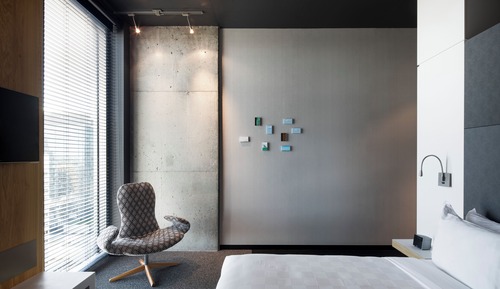 Superior Room, 1 Queen Bed, City View, Corner