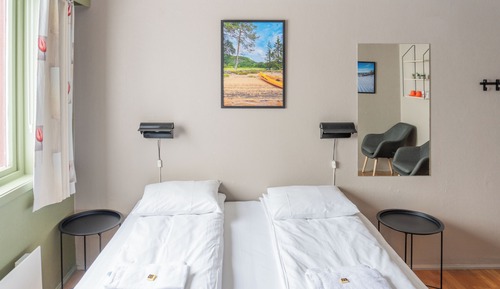 Basic Double Room, 1 Queen Bed