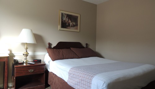 Standard Room, 1 Queen Bed