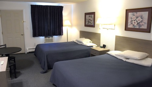 Standard Room, Two Queen Beds, pet friendly