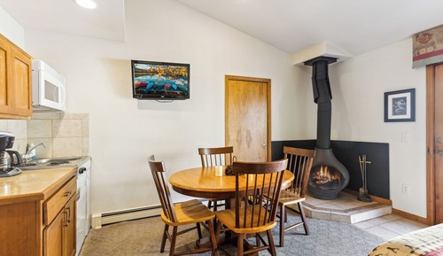 Double Queen Room