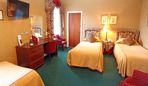 Triple Room