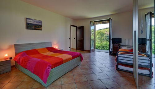 Apartment, 1 Bedroom, Balcony, Mountain View