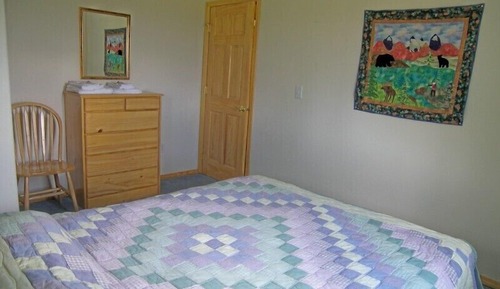 Panoramic Room, 1 Queen Bed, Shared Bathroom, Mountain View