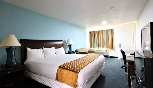 Standard Room, 1 King Bed