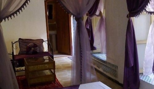 Suite, Private Bathroom