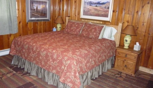 Standard Room, 1 King Bed, Accessible, Private Bathroom (Partners' Suite)