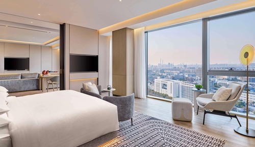 King Ambassador Suite