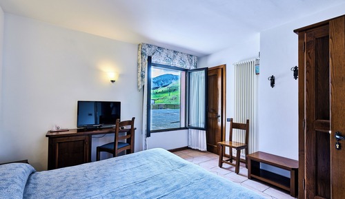 Economy Double or Twin Room, Non Smoking, Mountain View