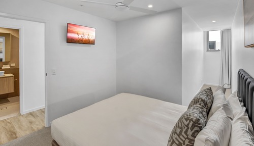 Three Bedroom Ocean View Apartment