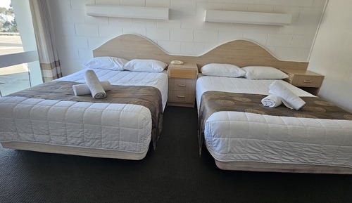 Quadruple room (QQ)