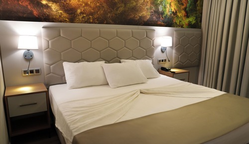 Standard Double or Twin Room, Garden View