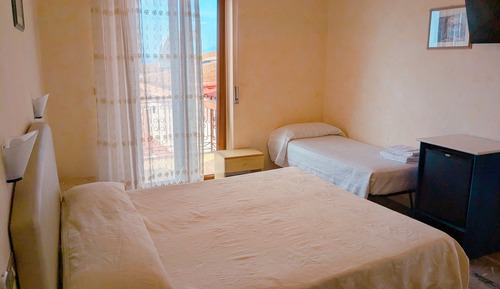 Double or Twin Room, Balcony, Partial Sea View