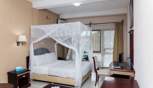 Standard Double Room, Garden View