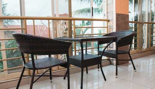 Executive Suite, Pool View