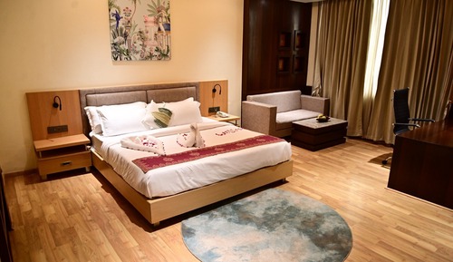 Premium Room, City View