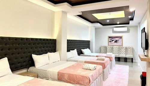 Deluxe Quadruple Room