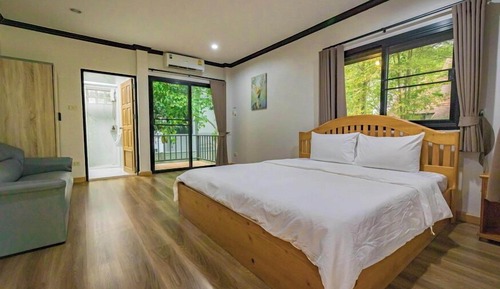 Basic Villa, 5 Bedrooms, Pool Access, Mountain View