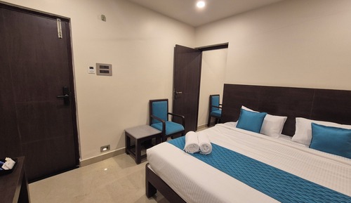 Deluxe Quadruple Room, Multiple Beds, Non Smoking, Private Bathroom