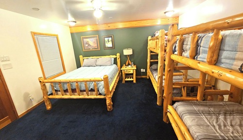 Eagle Room
