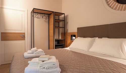 Deluxe Triple Room, Garden View