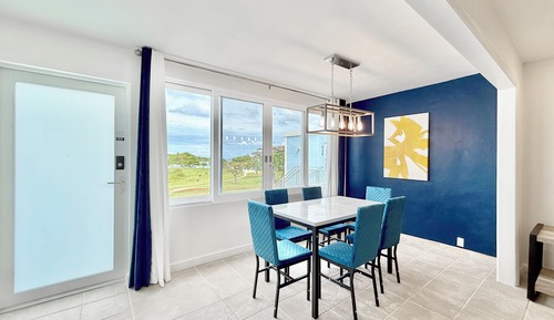Classic Condo, Beach View