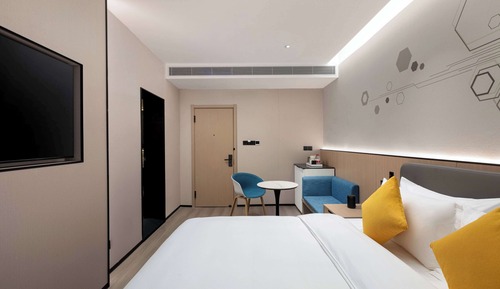 Superior Room, 1 King Bed, Smoking