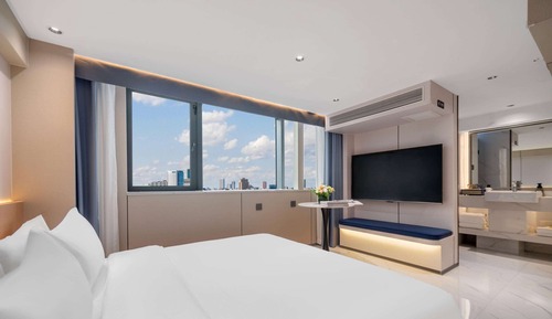 Superior Room, 1 King Bed, Non Smoking