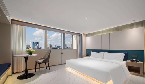 Deluxe Room, 1 King Bed, Non Smoking
