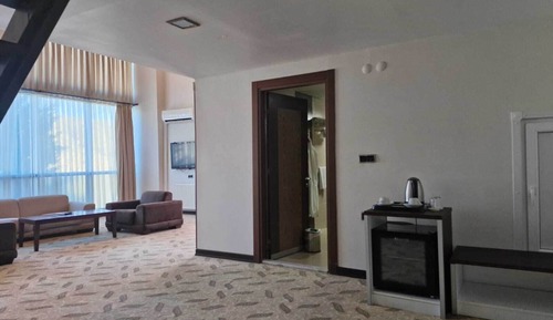 Junior Studio Suite, City View