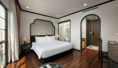 Suite Double Room City view