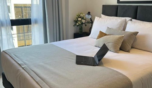 Junior Suite, 1 Queen Bed with Sofa bed