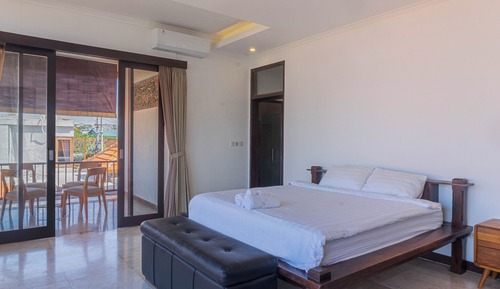 Suite, Balcony